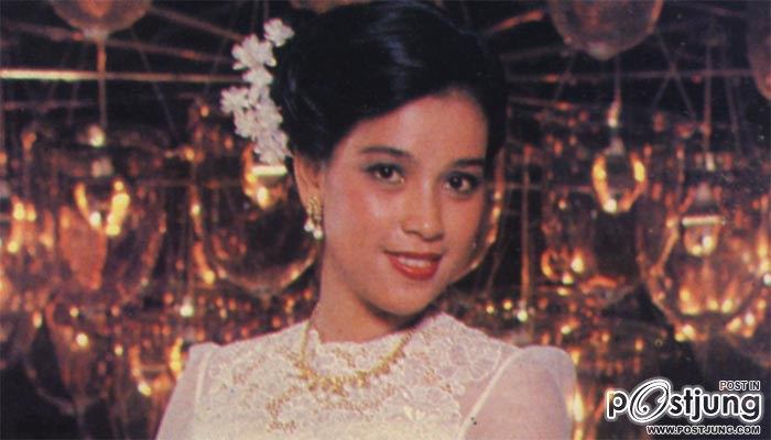 อำภา ภูษิต