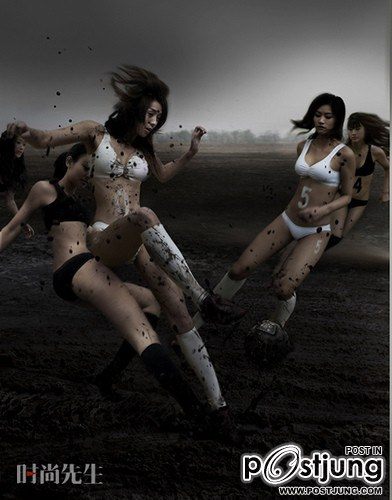 นักฟุตบอลหญิง (Female soccer player)