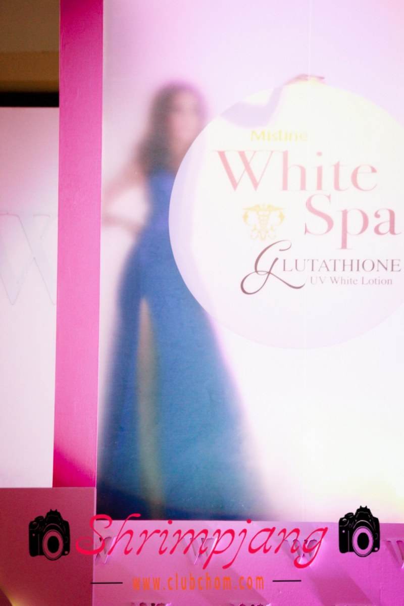 ชมพู่ อารยา ในงานเปิดตัว Mistine White Spa Extravagance @CTW