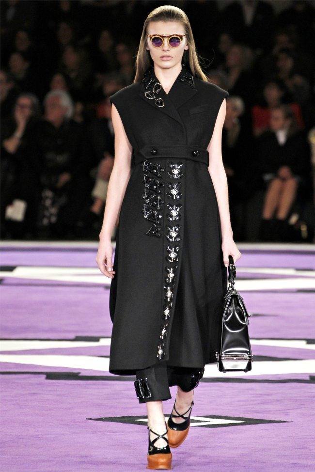 MILAN FASHION WEEK: PRADA FALL 2012