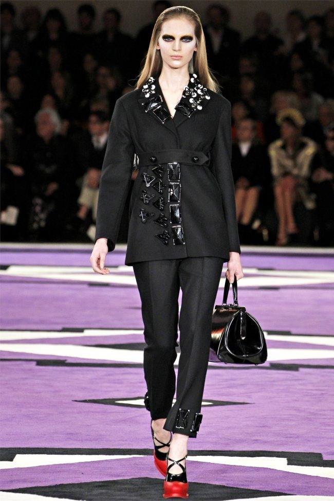 MILAN FASHION WEEK: PRADA FALL 2012