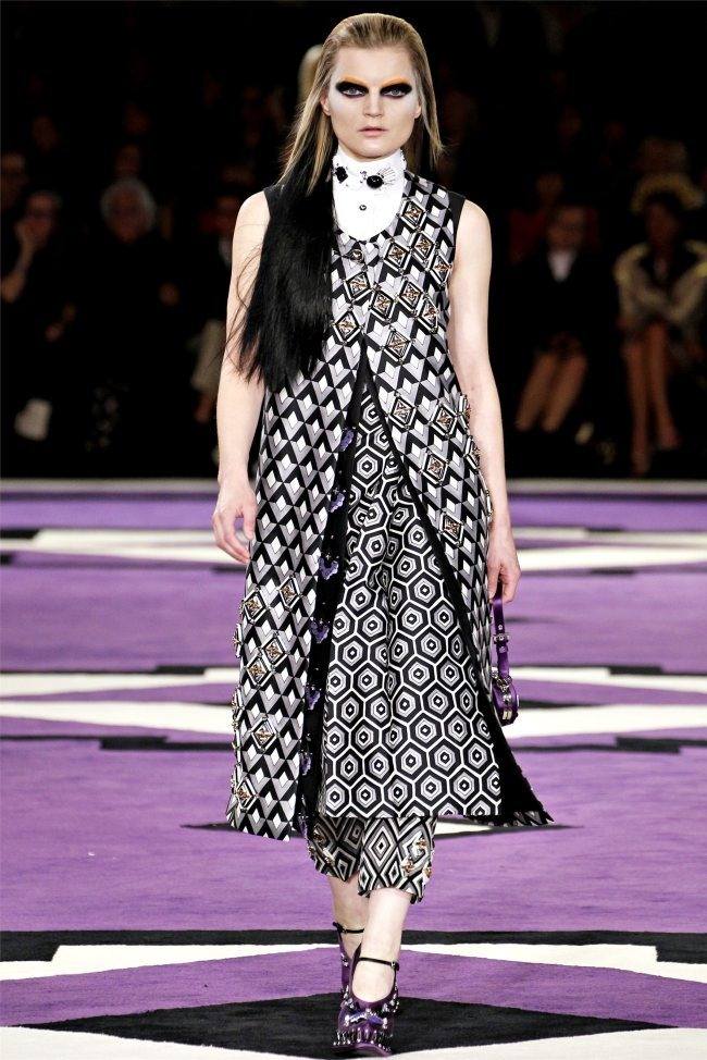 MILAN FASHION WEEK: PRADA FALL 2012