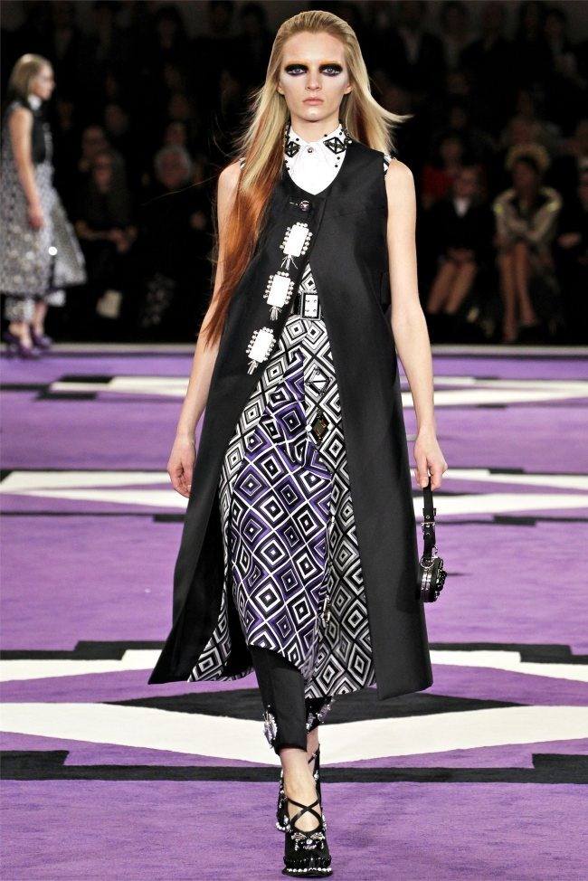 MILAN FASHION WEEK: PRADA FALL 2012