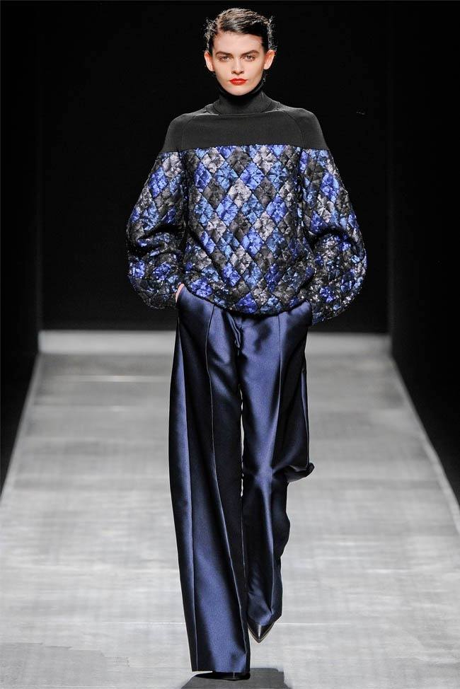 MILAN FASHION WEEK: SPORTMAX FALL 2012