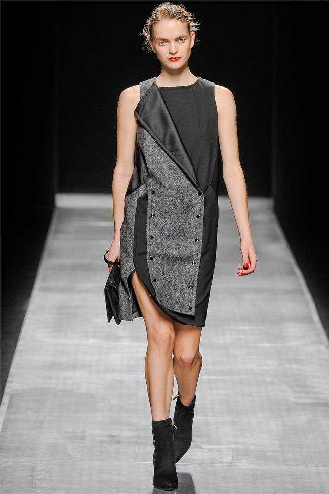 MILAN FASHION WEEK: SPORTMAX FALL 2012