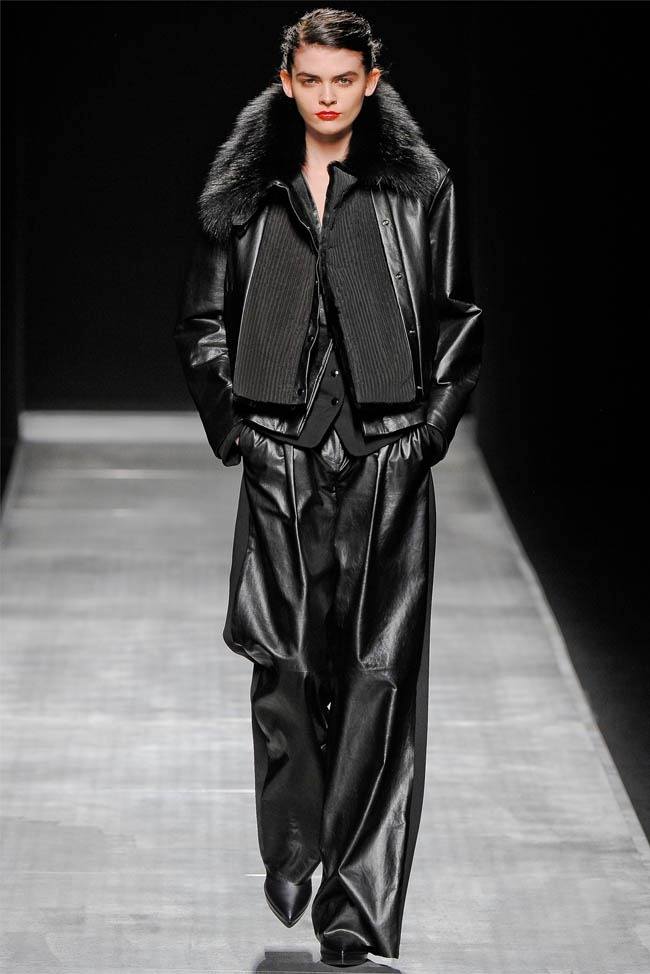 MILAN FASHION WEEK: SPORTMAX FALL 2012