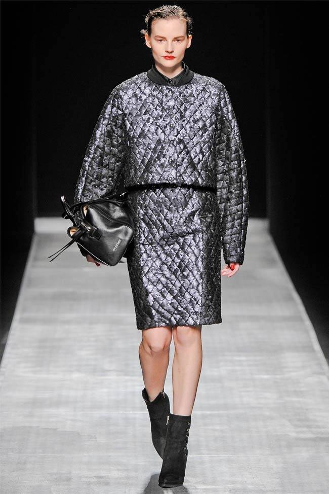 MILAN FASHION WEEK: SPORTMAX FALL 2012