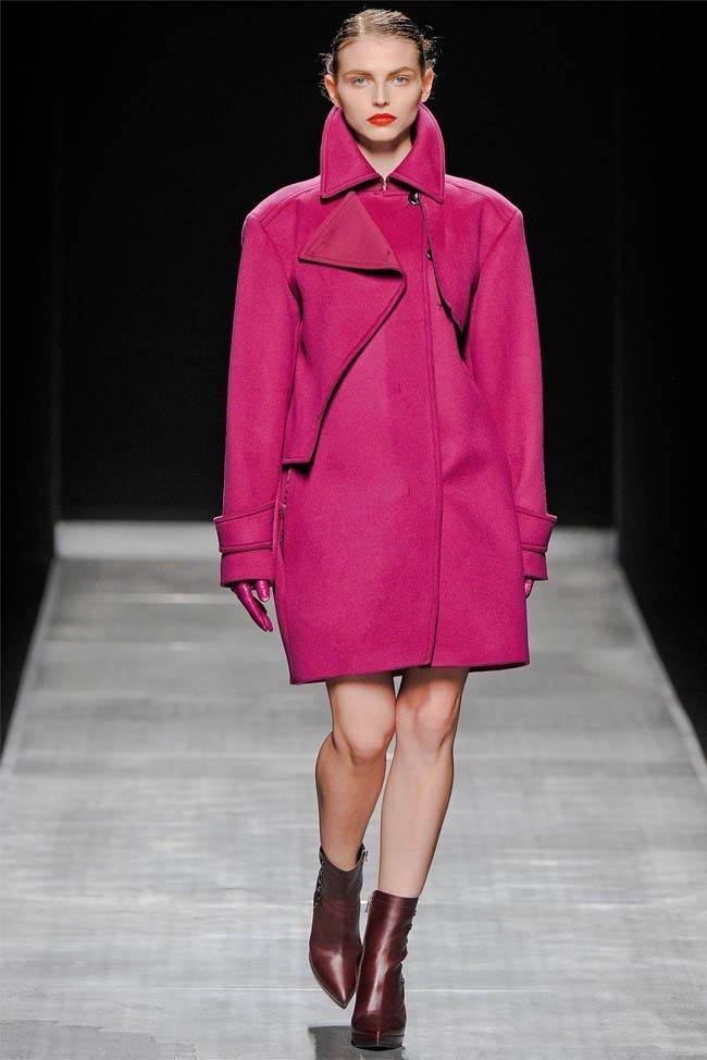 MILAN FASHION WEEK: SPORTMAX FALL 2012