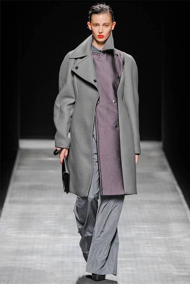 MILAN FASHION WEEK: SPORTMAX FALL 2012