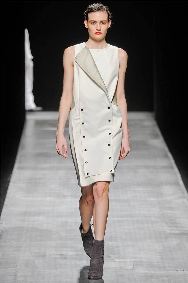 MILAN FASHION WEEK: SPORTMAX FALL 2012