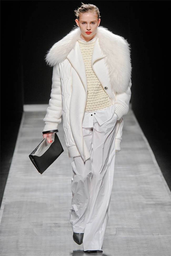 MILAN FASHION WEEK: SPORTMAX FALL 2012