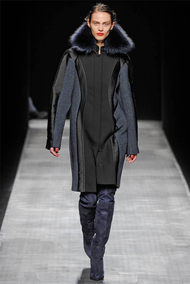 MILAN FASHION WEEK: SPORTMAX FALL 2012