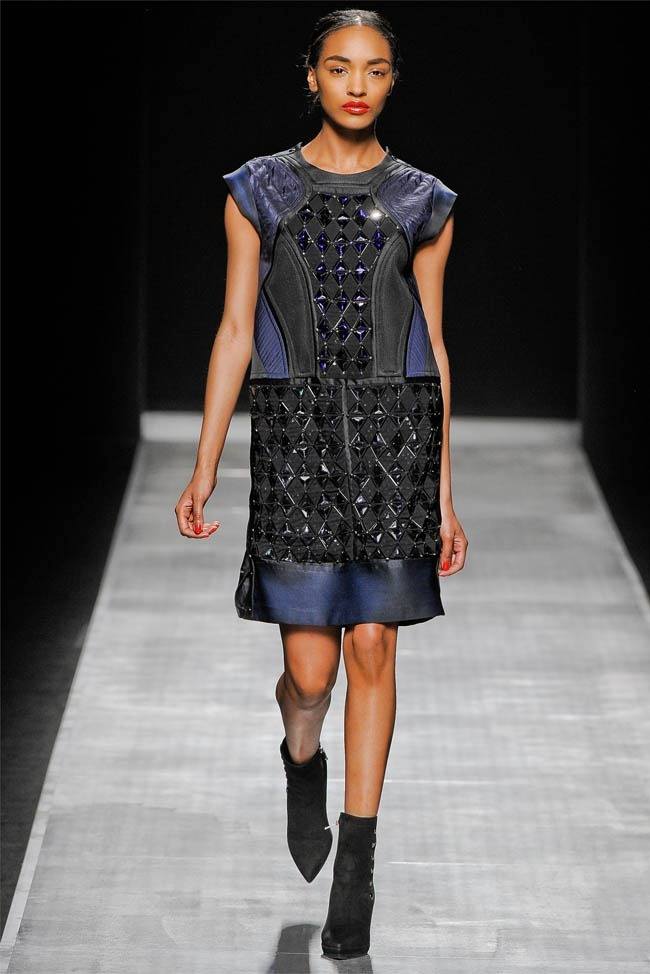 MILAN FASHION WEEK: SPORTMAX FALL 2012