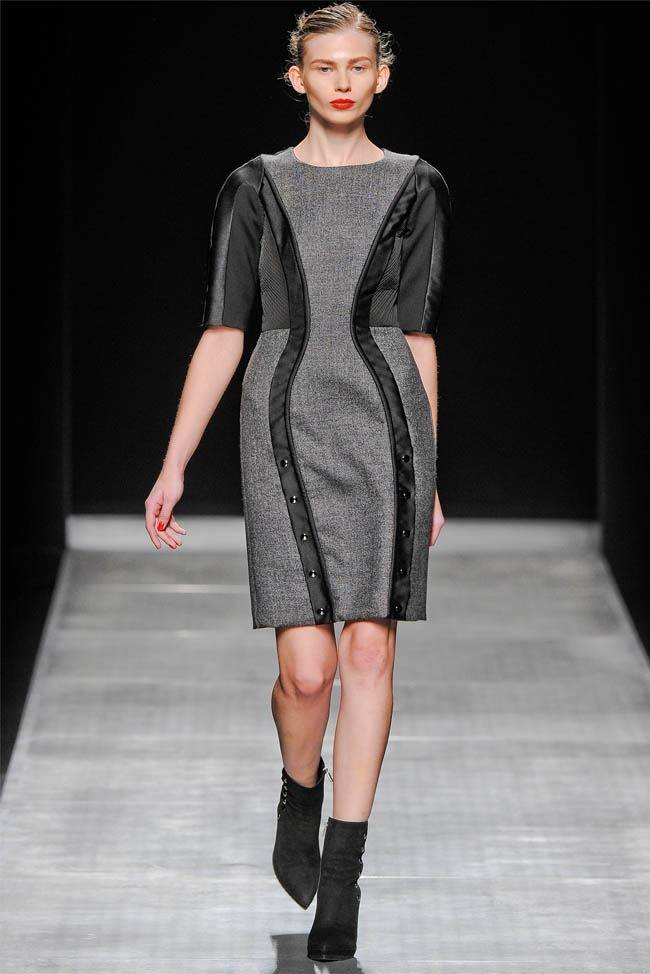 MILAN FASHION WEEK: SPORTMAX FALL 2012