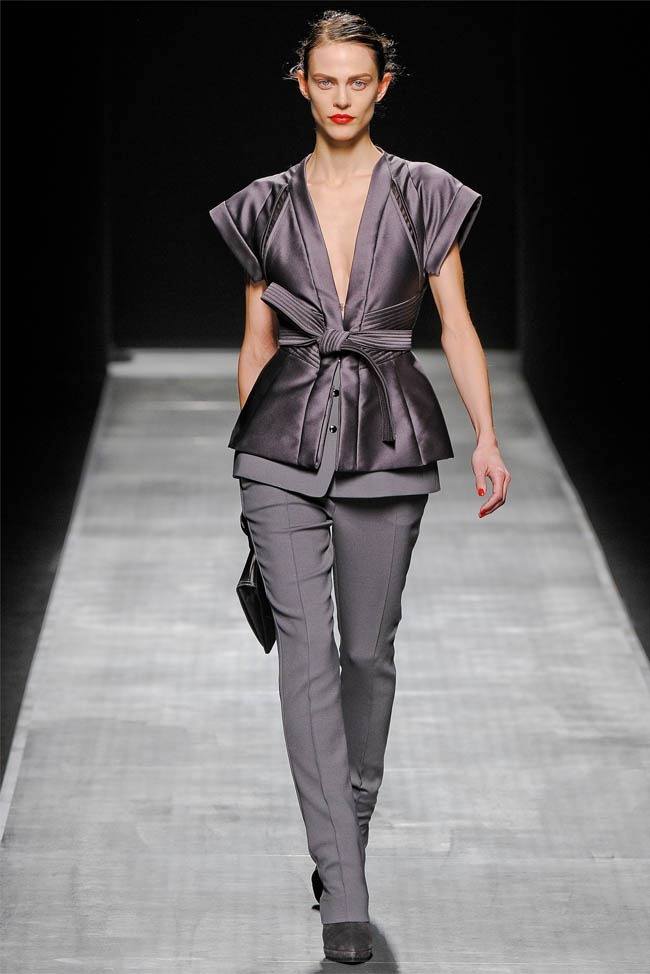 MILAN FASHION WEEK: SPORTMAX FALL 2012