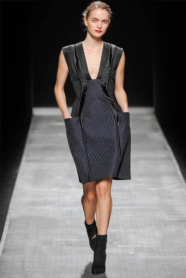 MILAN FASHION WEEK: SPORTMAX FALL 2012