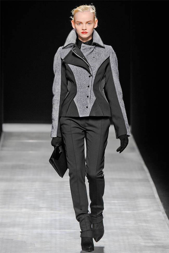 MILAN FASHION WEEK: SPORTMAX FALL 2012