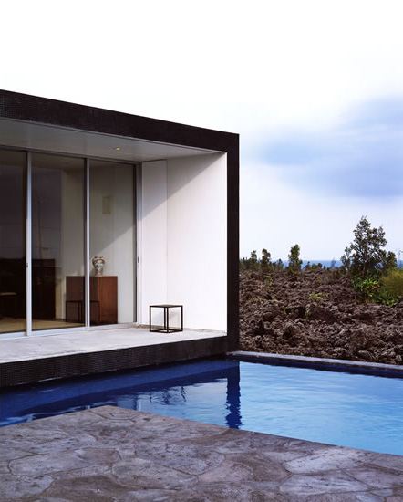 Hawaiian House built on lavaflow from nearby active volcano!