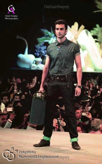 หนุ่มหล่อ Imran abbas ในงาน Splash Fashion Festival ที่Dubai