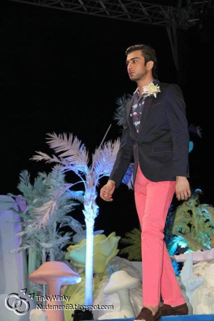 หนุ่มหล่อ Imran abbas ในงาน Splash Fashion Festival ที่Dubai