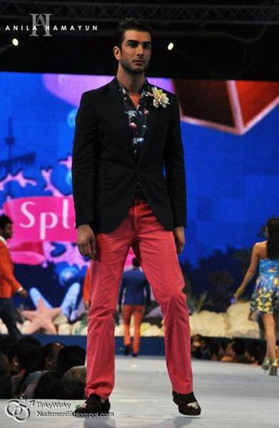 หนุ่มหล่อ Imran abbas ในงาน Splash Fashion Festival ที่Dubai