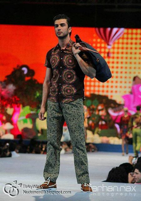 หนุ่มหล่อ Imran abbas ในงาน Splash Fashion Festival ที่Dubai