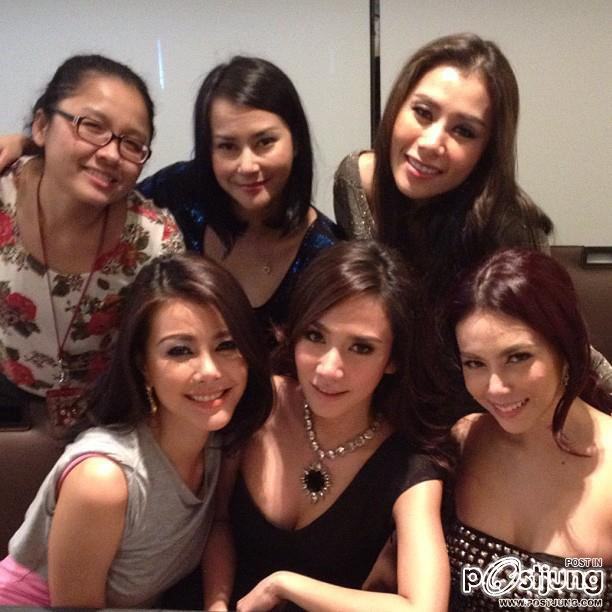 "อั้ม พัชราภา"เเละเซเลปคนดังร่วมโชว์สวย @Double T online By..Demo!!!