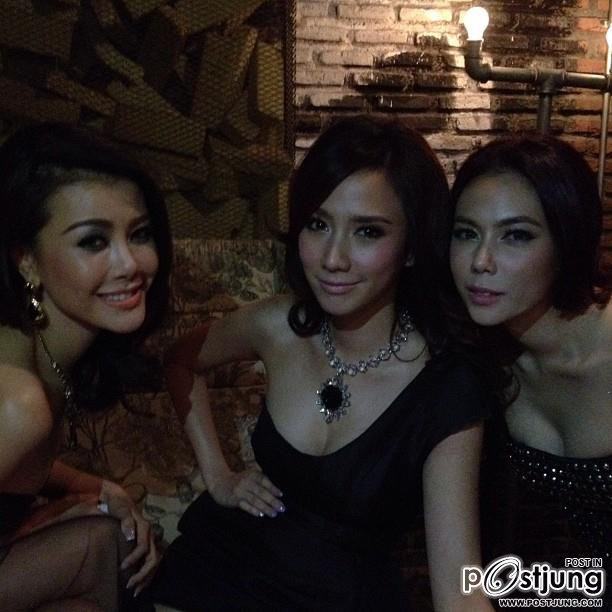 "อั้ม พัชราภา"เเละเซเลปคนดังร่วมโชว์สวย @Double T online By..Demo!!!