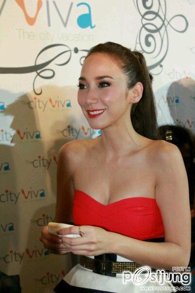 อั้ม พัชราภาสวยงามทุกองศา