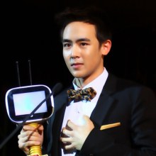 นิชคุณ (2PM) คว้ารางวัล บุคคลทรงอิทธิพลที่สุดแห่งปี 'เกิด Awards ครั้งที่ 1'