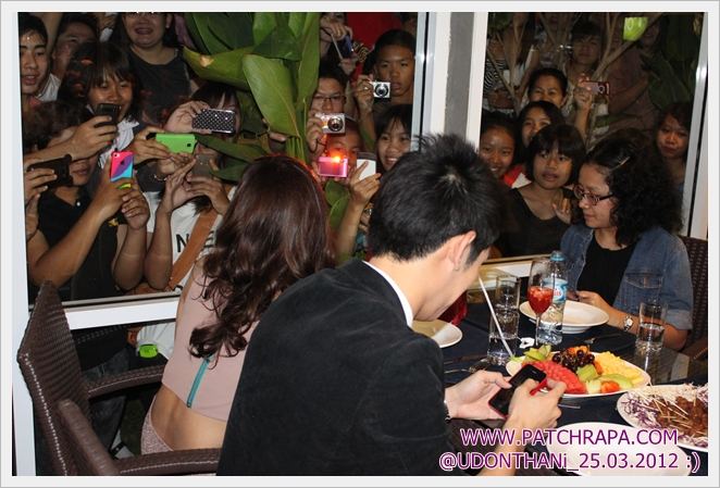 เอ่อ...อั้ม พัชราภา จะกินลงไหมเนี่ย???