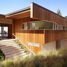 Modern Hillside House Rules the Hills in Berkeley, CA