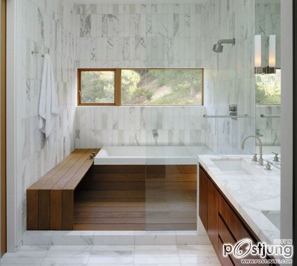 Modern Hillside House Rules the Hills in Berkeley, CA