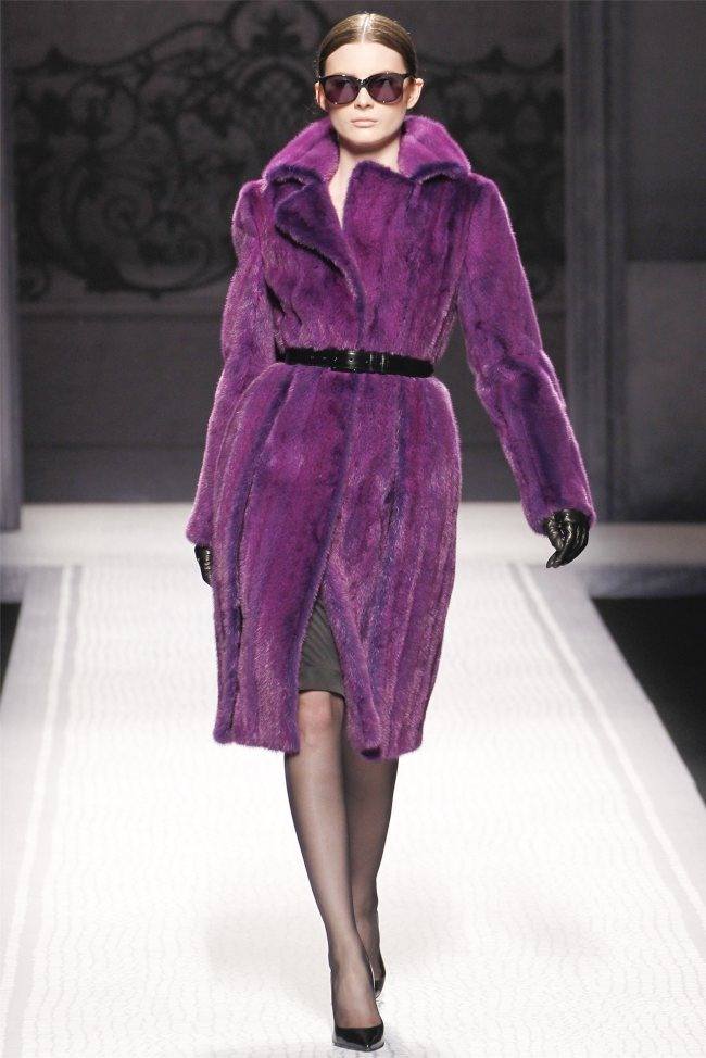 MILAN FASHION WEEK: ALBERTA FERRETTI FALL 2012