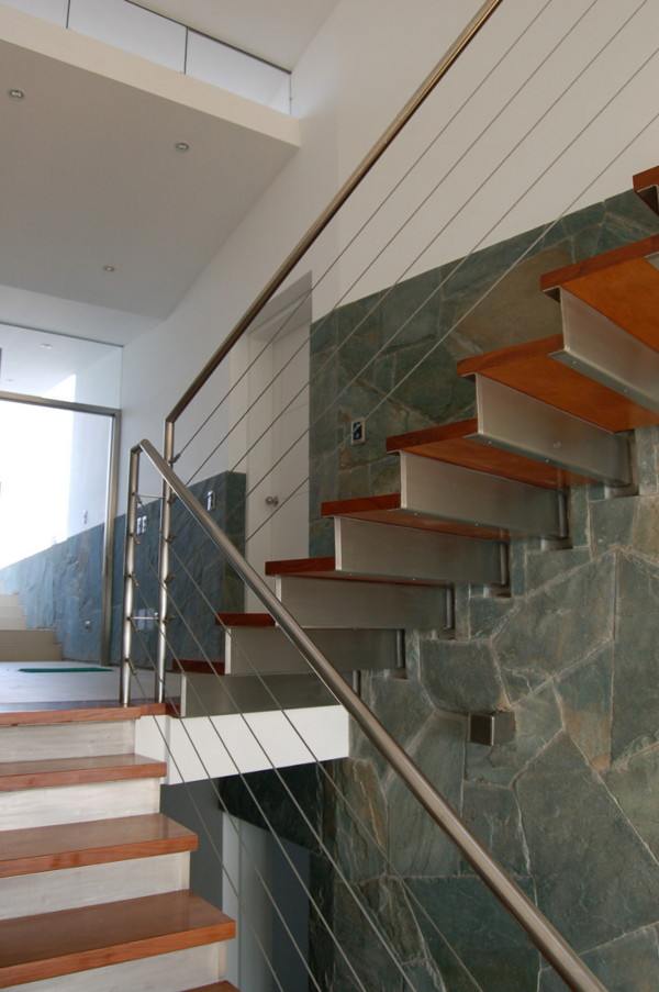 Peru Modern Architecture - if only I could decide what's more fascinating: the house or the location