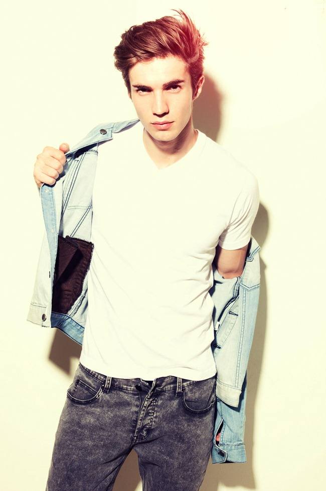 FEATURED PHOTOGRAPHER: KAREL BY PHOTOGRAPHER ANTON JHONSEN