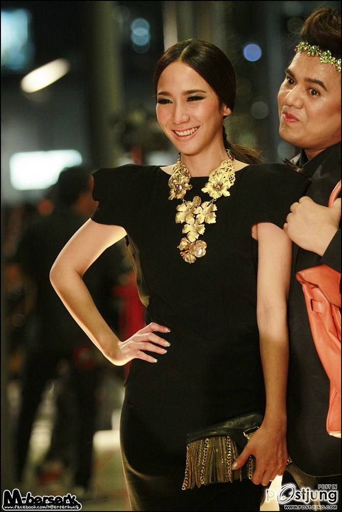 ผู้ทรงอิทธิพลความฮอต"อั้ม พัชราภา"@เกิด Awards !!