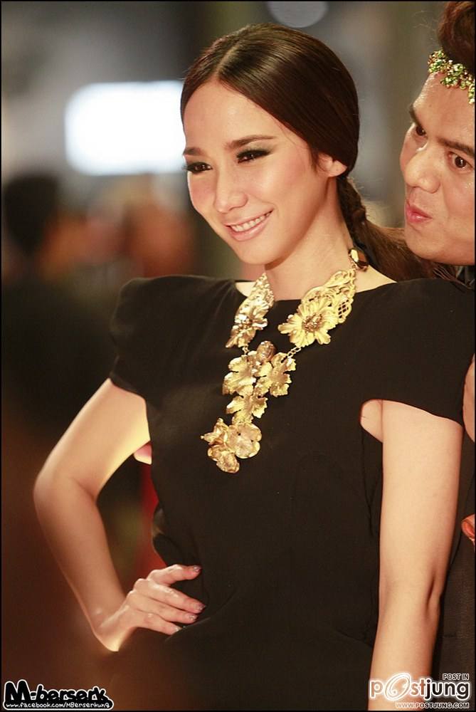 ผู้ทรงอิทธิพลความฮอต"อั้ม พัชราภา"@เกิด Awards !!