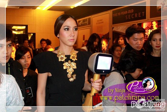 "อั้ม พัชราภา"ทั้งสวยทั้งเริ่ด บนพรมทอง เกิด Awards !!