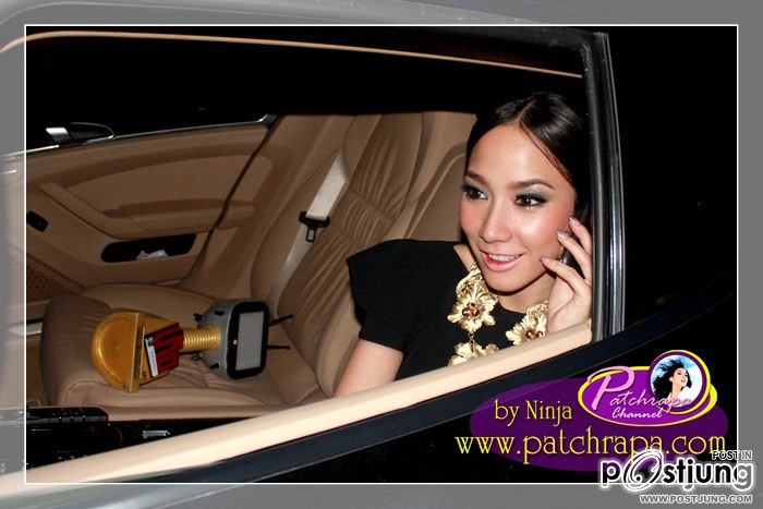 "อั้ม พัชราภา"ทั้งสวยทั้งเริ่ด บนพรมทอง เกิด Awards !!