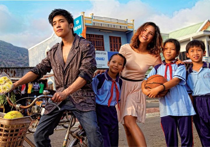 ณัฐ ศักดาทร & จรีนา สิริสิงห์ [แก้ว ซาซ่า] @ เพื่อนเดินทาง vol.32 no.388 April 2012