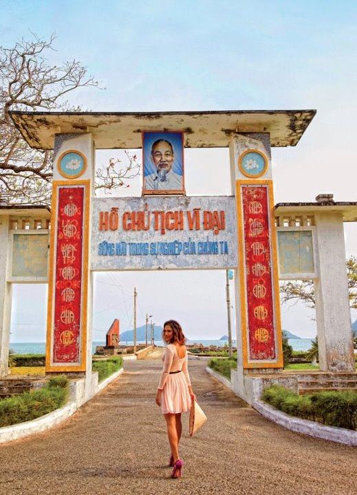 ณัฐ ศักดาทร & จรีนา สิริสิงห์ [แก้ว ซาซ่า] @ เพื่อนเดินทาง vol.32 no.388 April 2012