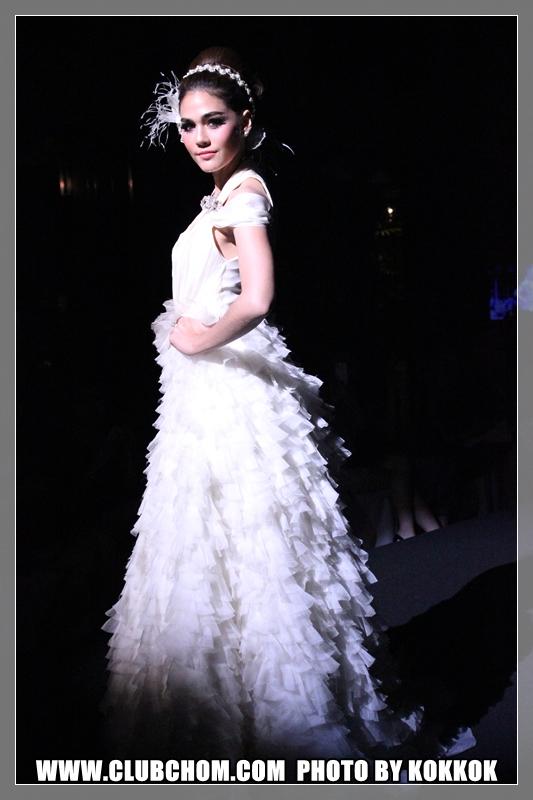 ชมพู่ อารยา เดินแบบในงาน Evita Peroni Autumn 2012 Fashion Show