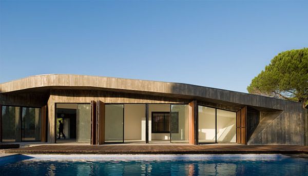 Portugal Architect Takes Charge - build your own dunes!