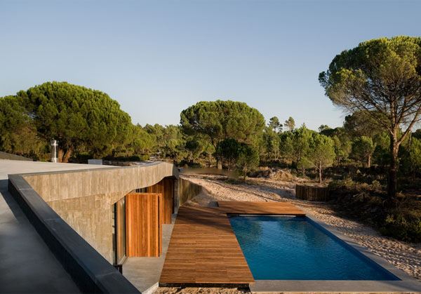 Portugal Architect Takes Charge - build your own dunes!