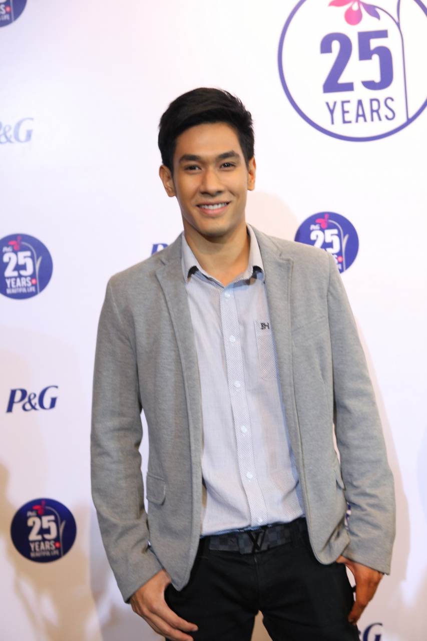 อ๋อม อรรคพันธ์ หลุ่มหล่อ เท่