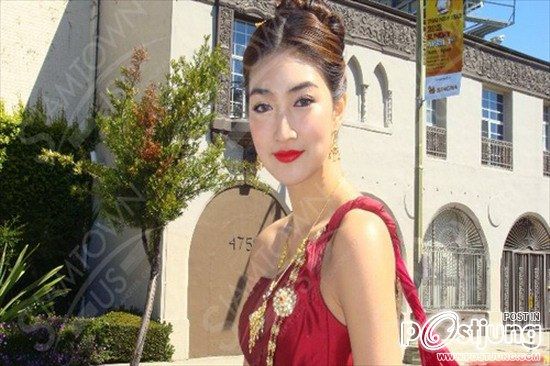 'แพนเค้ก เขมนิจ'สวมชุดนางสงกรานต์โชวตัวที่ลอส แอนเจลิส