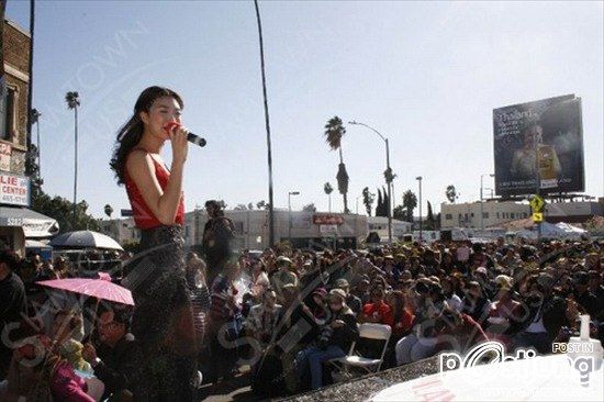 'แพนเค้ก เขมนิจ'สวมชุดนางสงกรานต์โชวตัวที่ลอส แอนเจลิส