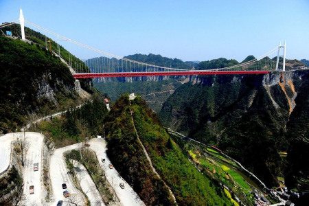 จีนเปิดสะพานแขวน ที่ยาวและสูงที่สุดในโลก