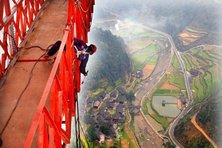 จีนเปิดสะพานแขวน ที่ยาวและสูงที่สุดในโลก